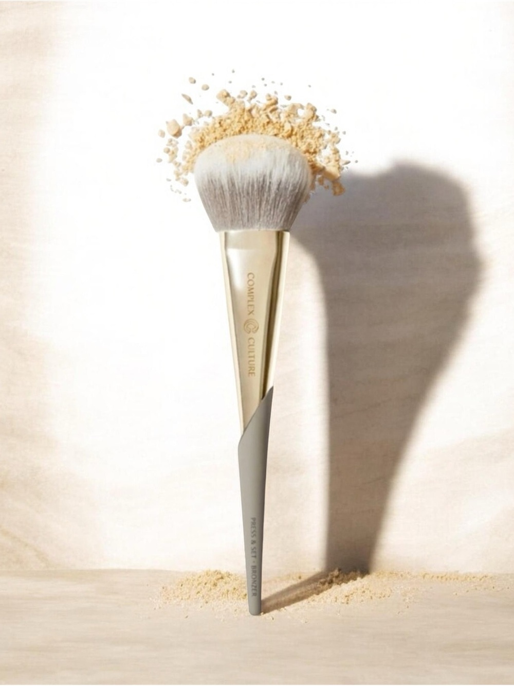 Complex Cutlure Press and Set Bronzer Brush